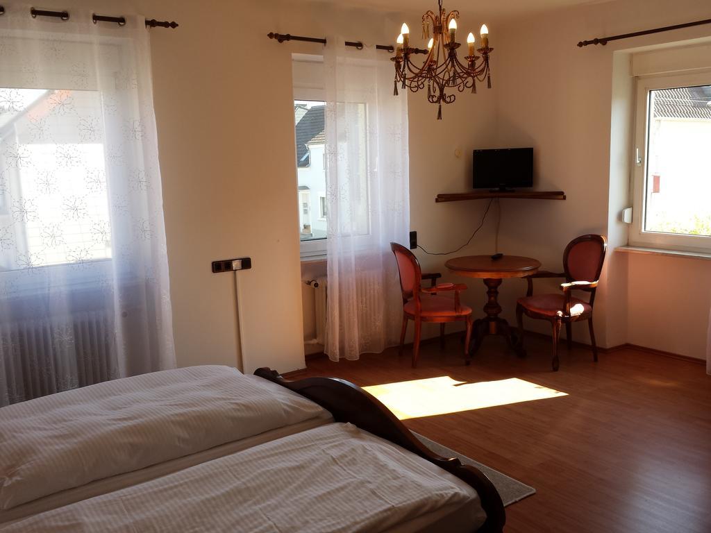 Hotel Dorfschenke 피라마센스 객실 사진